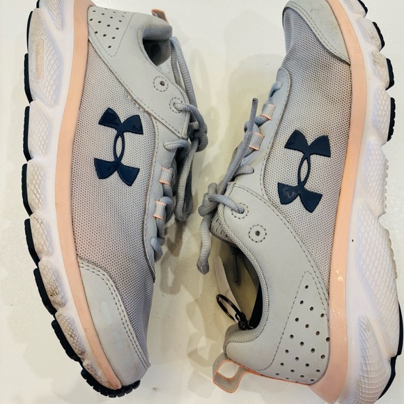 Under Armour Light Gray and Navy Sneakers Women’s size 9 - Picture 1 of 10